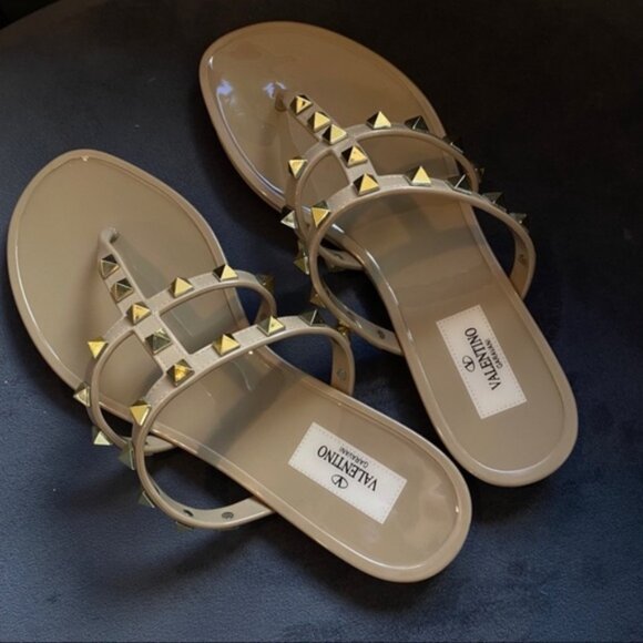 Valentino Garavani Rockstud Jelly Thong Flat Sandals - Picture 2 of 4
